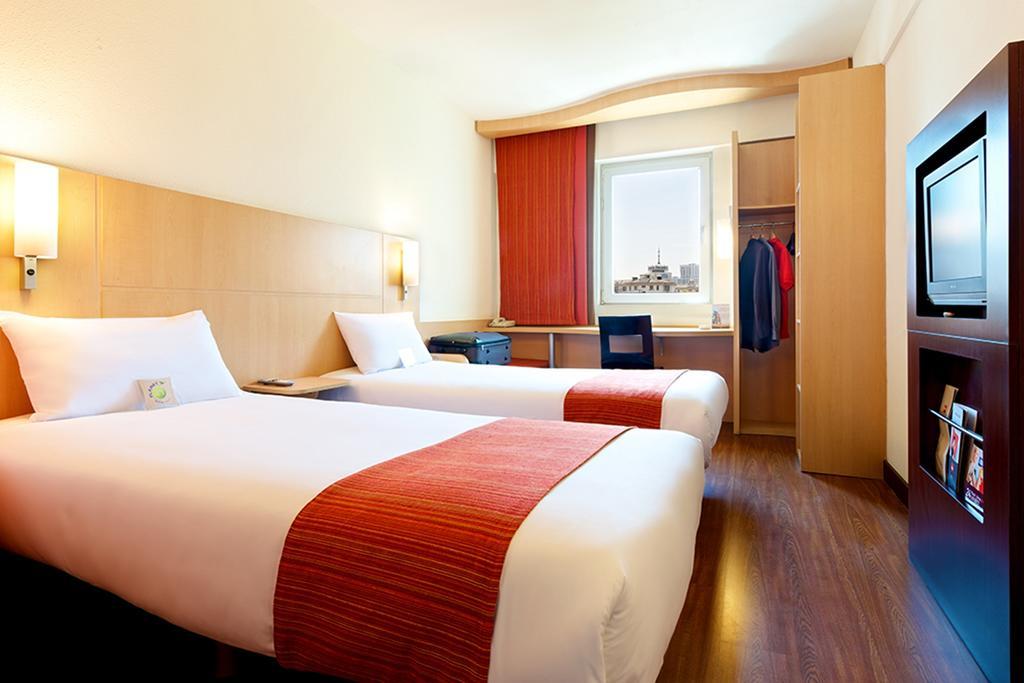 Ibis Chuzhou 1912 Hotel Bagian luar foto