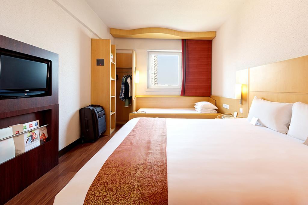 Ibis Chuzhou 1912 Hotel Bagian luar foto