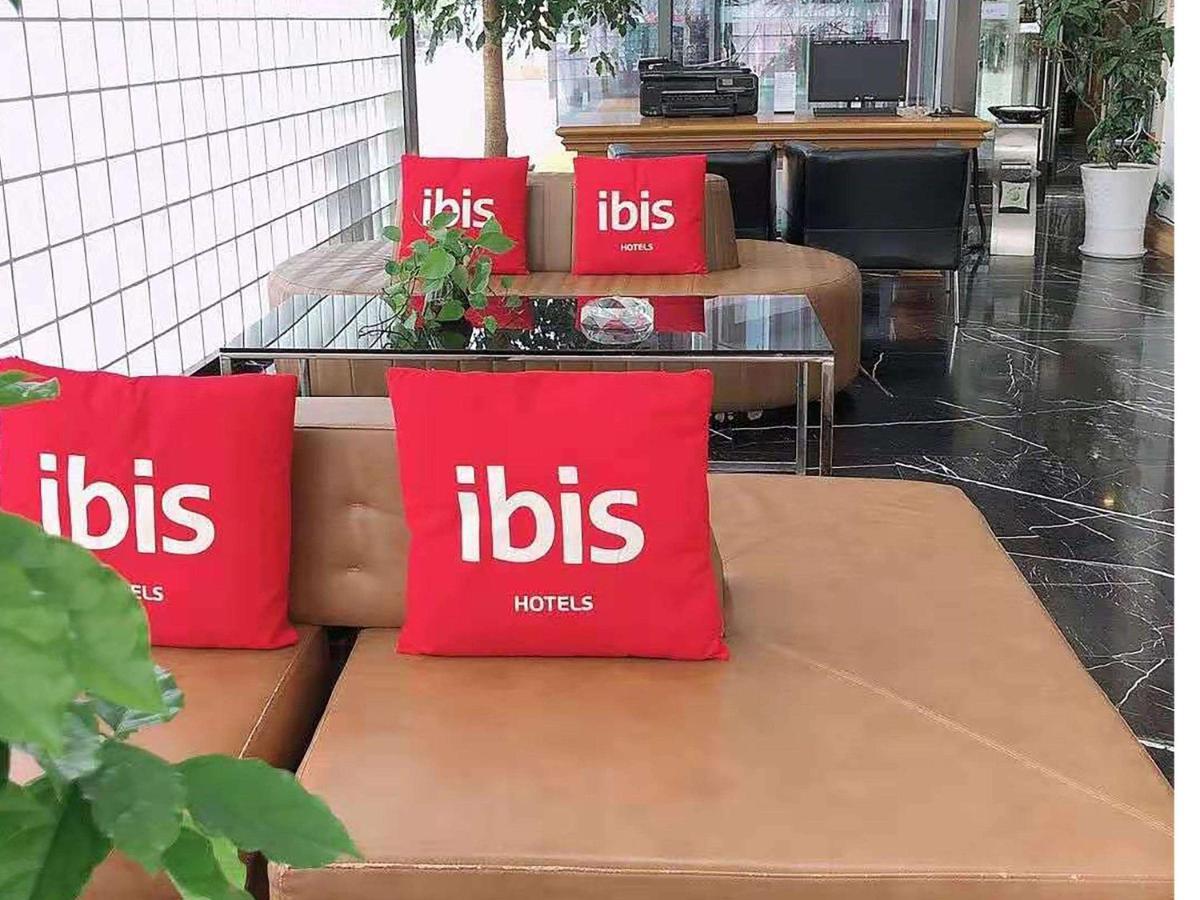 Ibis Chuzhou 1912 Hotel Bagian luar foto