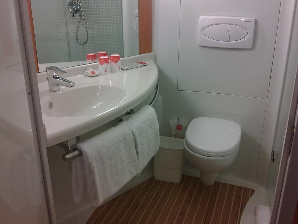 Ibis Chuzhou 1912 Hotel Bagian luar foto