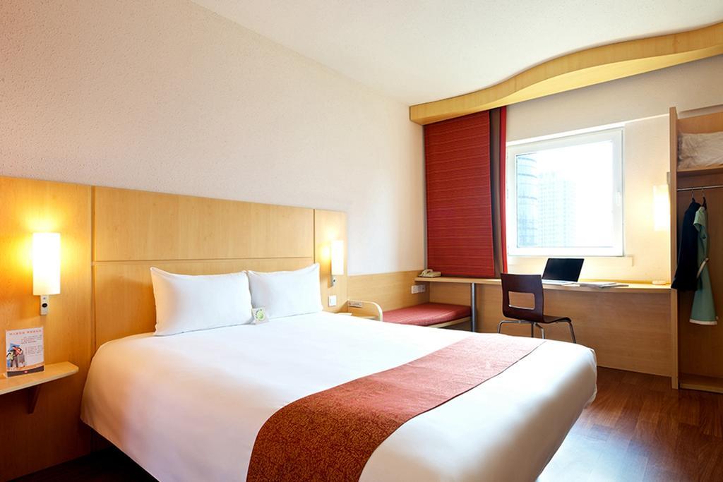 Ibis Chuzhou 1912 Hotel Bagian luar foto